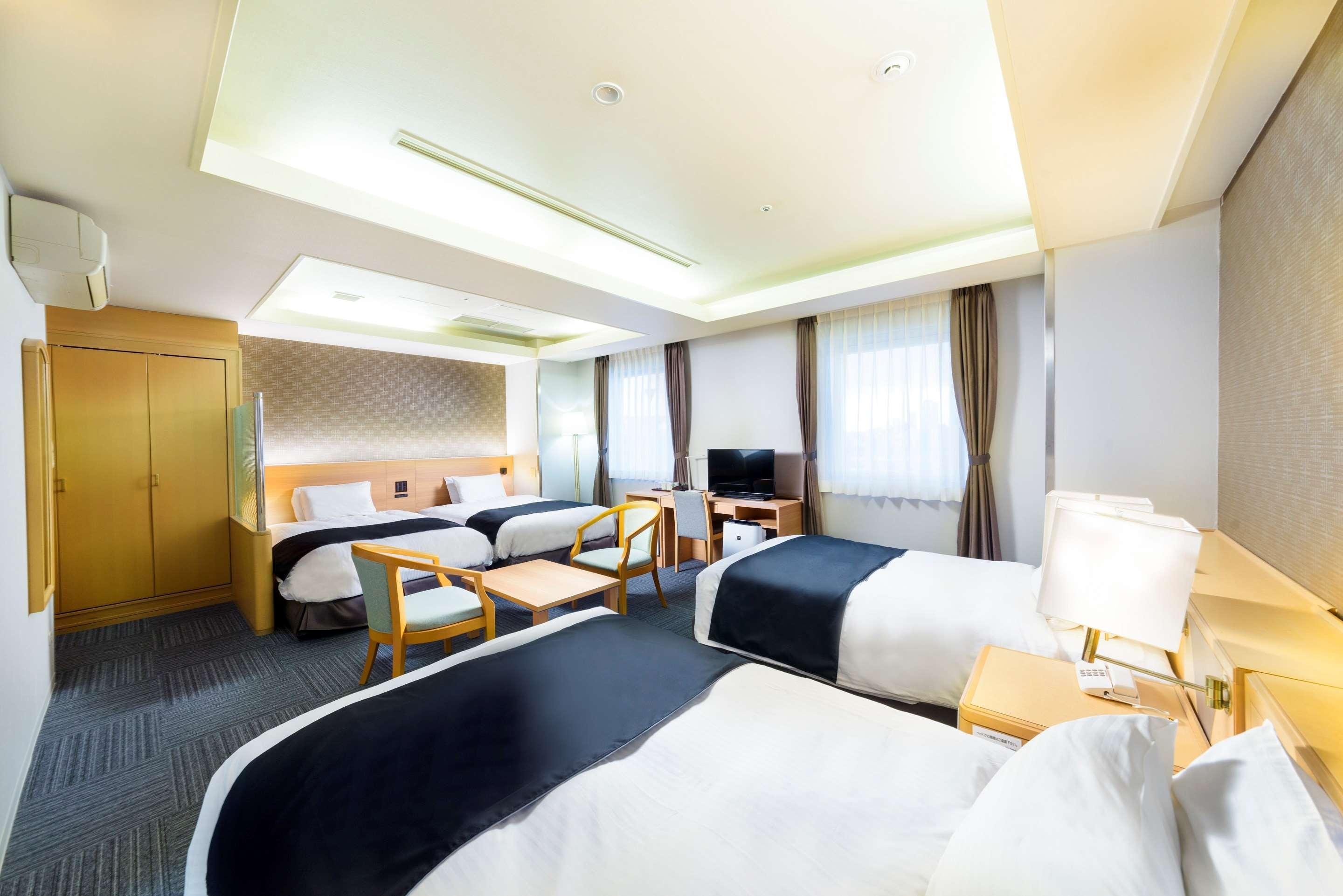 SureStay Plus Hotel by Best Western Shin-Ōsaka Exterior foto
