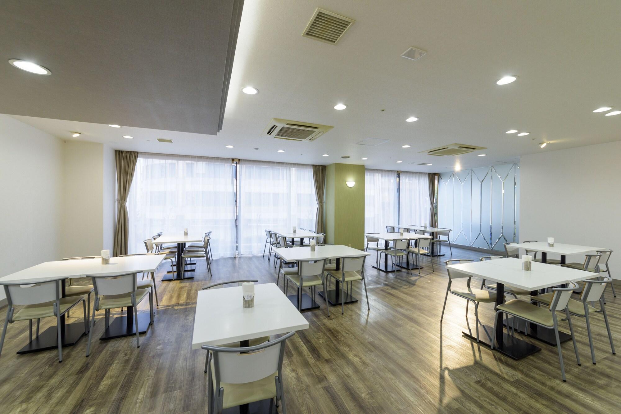 SureStay Plus Hotel by Best Western Shin-Ōsaka Exterior foto